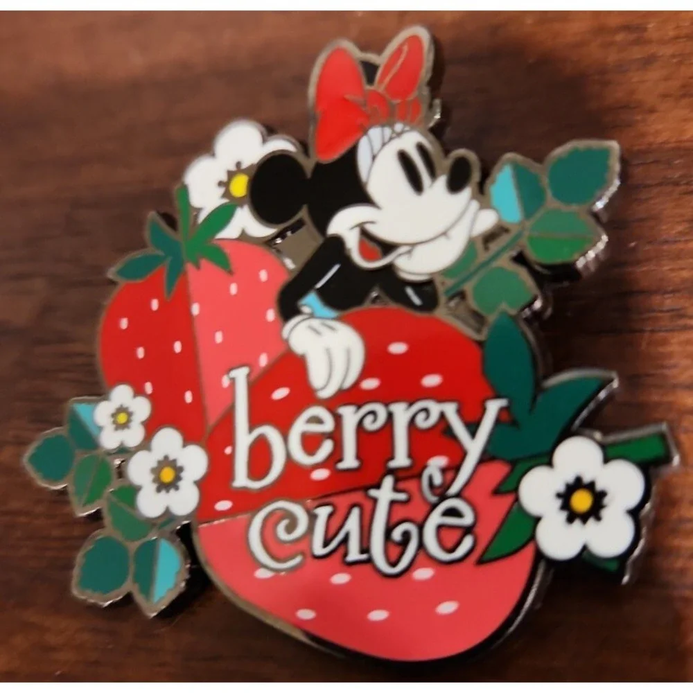 Disney Minnie Mouse Berry Cute strawberry‎ Food Mystery white flowers Pin 142162
